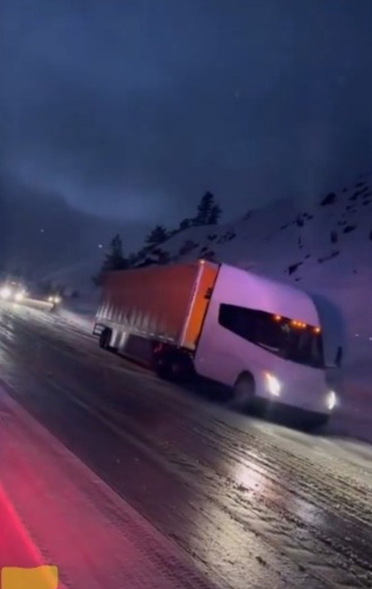 Carsonight tweet media