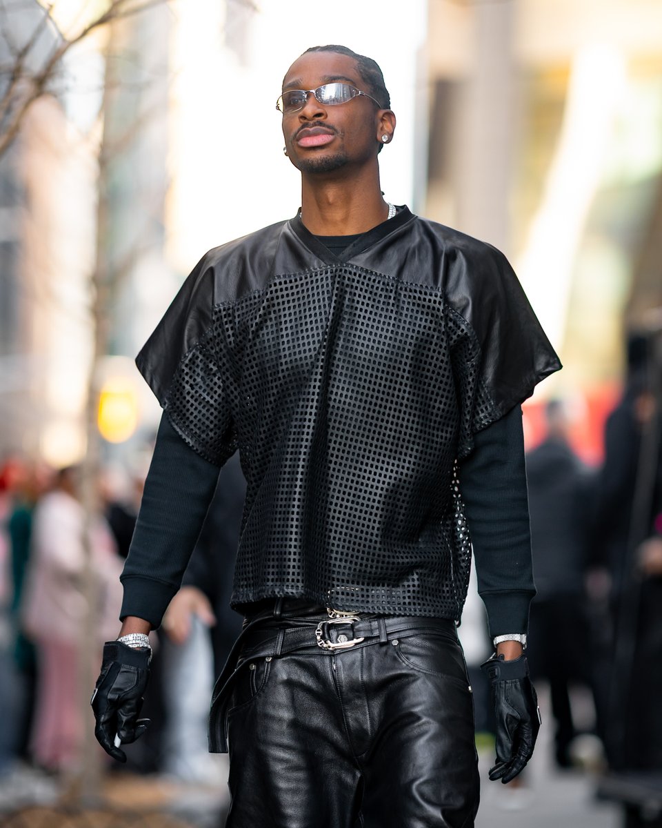 Complex Style tweet media