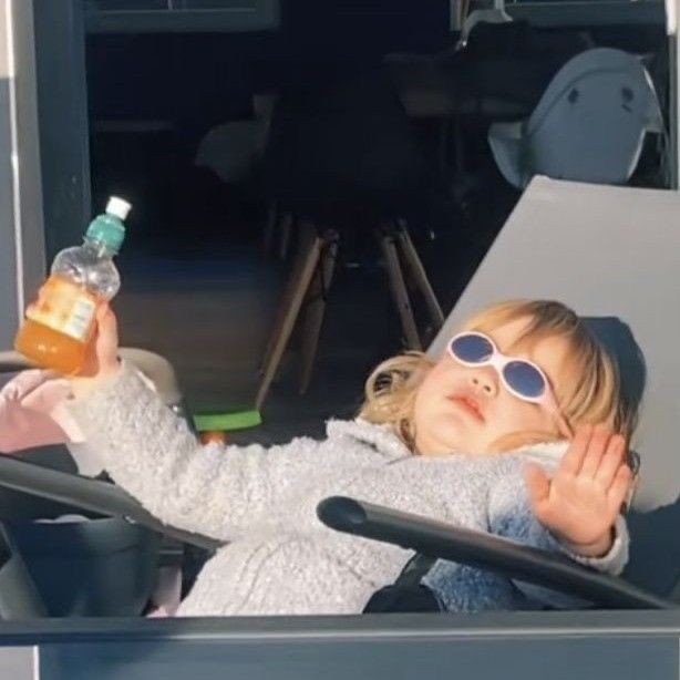 अभद्र tweet media