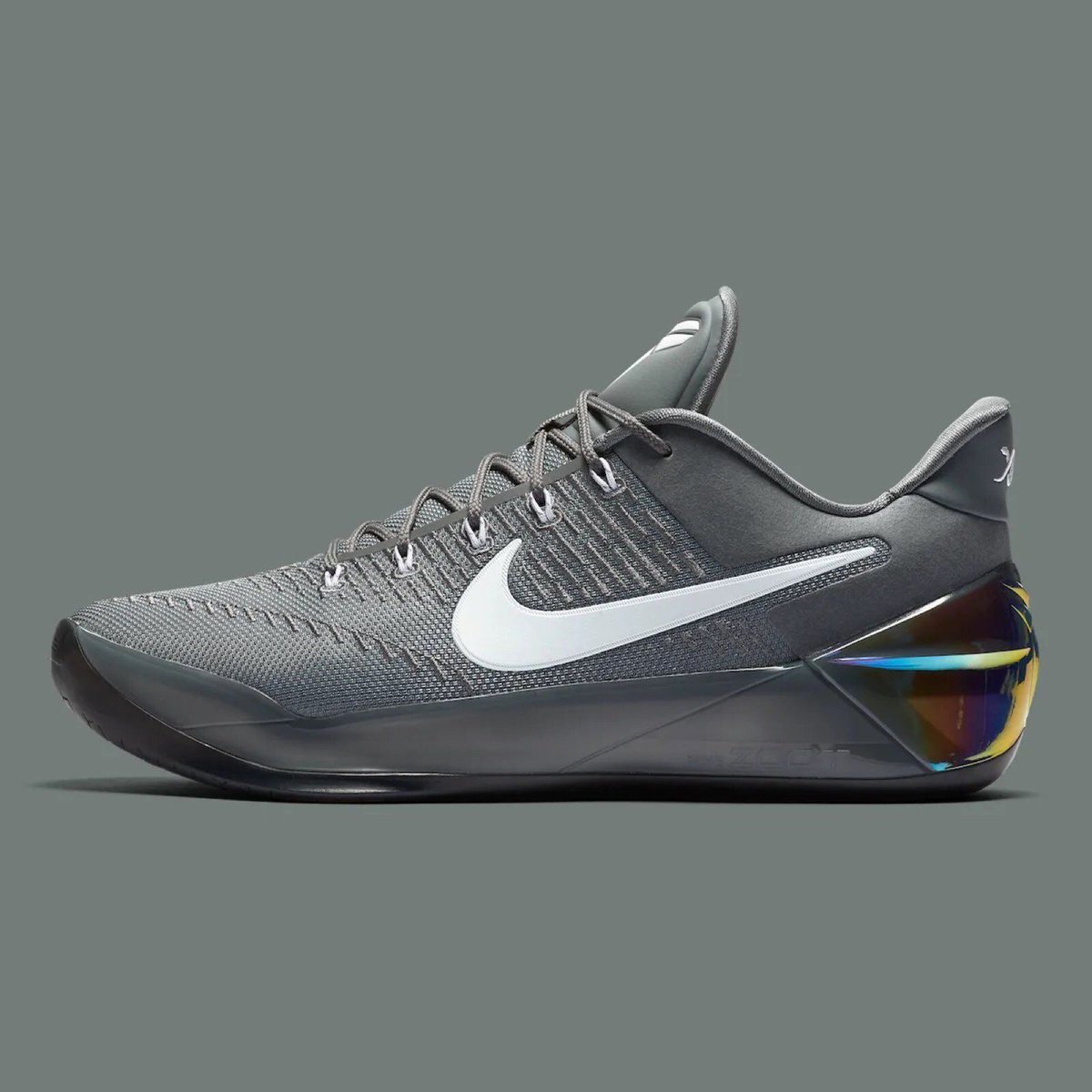 SneakerAlert tweet media