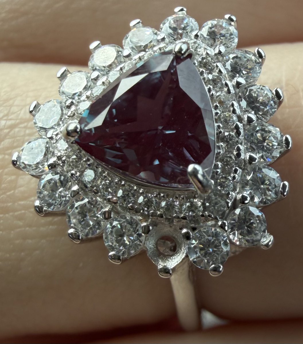 とらこん tweet media