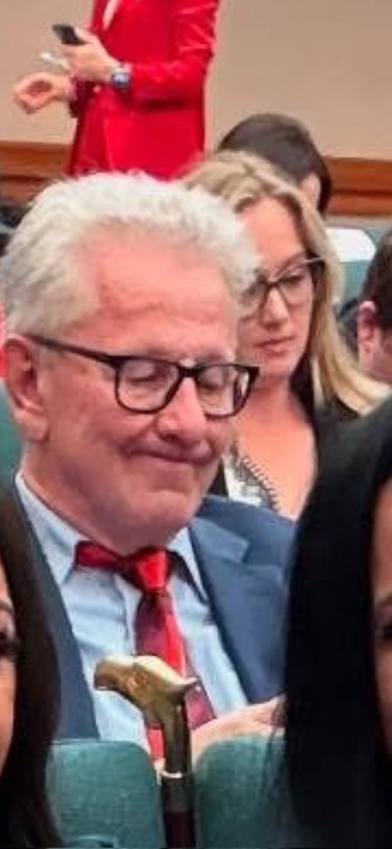 FunTimeZooNotic tweet media