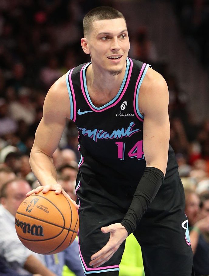 SleeperHeat tweet media