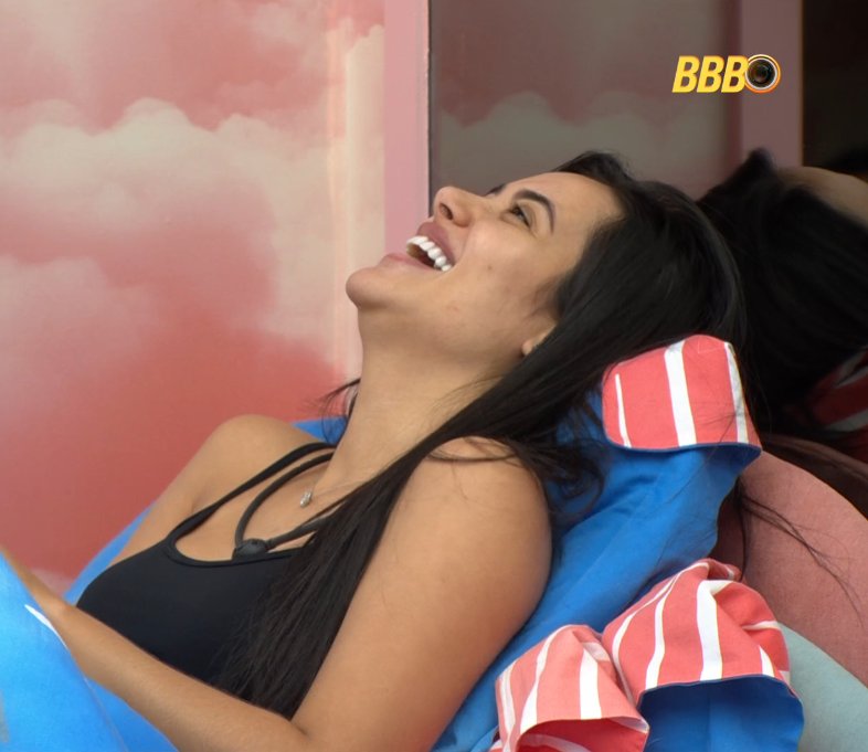 Tay. ⚡ tweet media