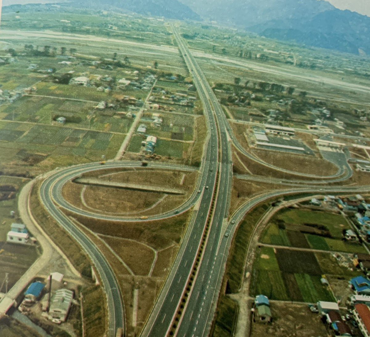 地理系ブックカフェ空想地図@東京駒沢 tweet media