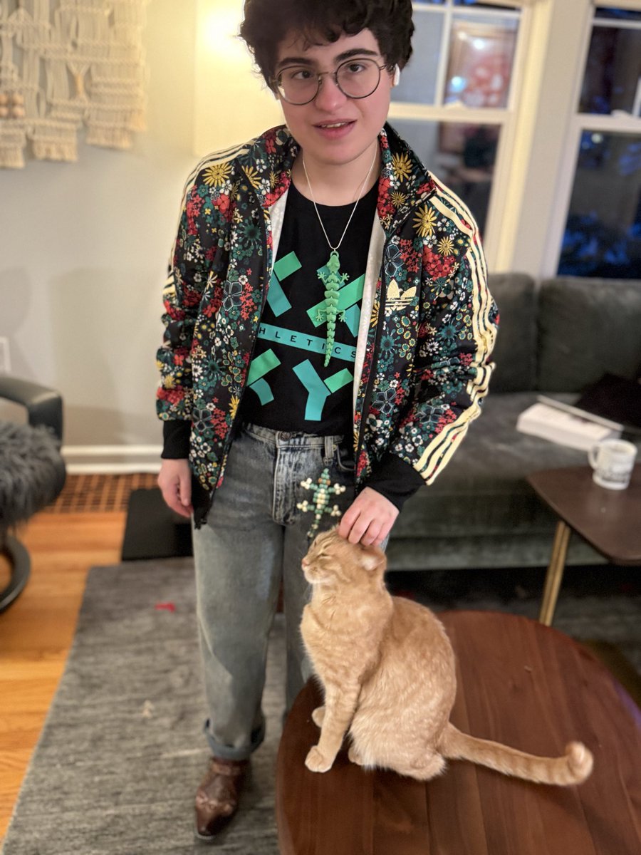 Maia Poet🦎 tweet media