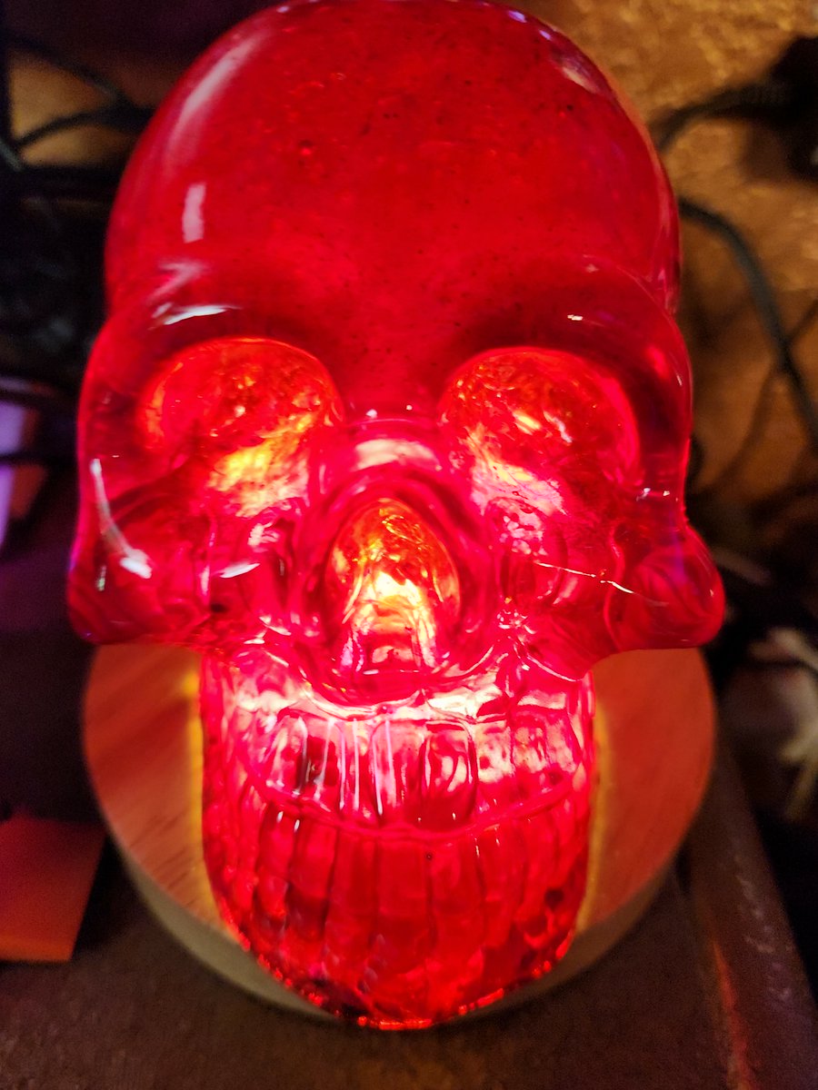 AmericaReal tweet media