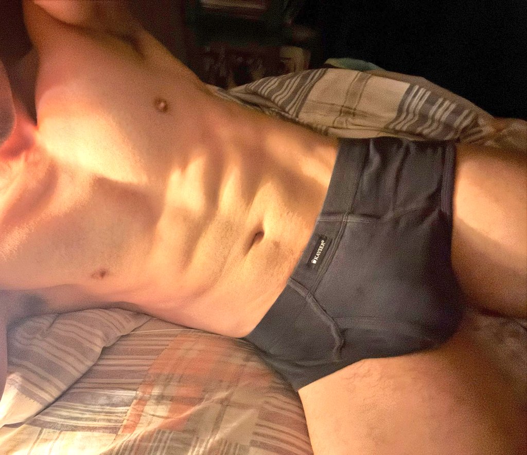 عبوسي 🤤🫦 tweet media