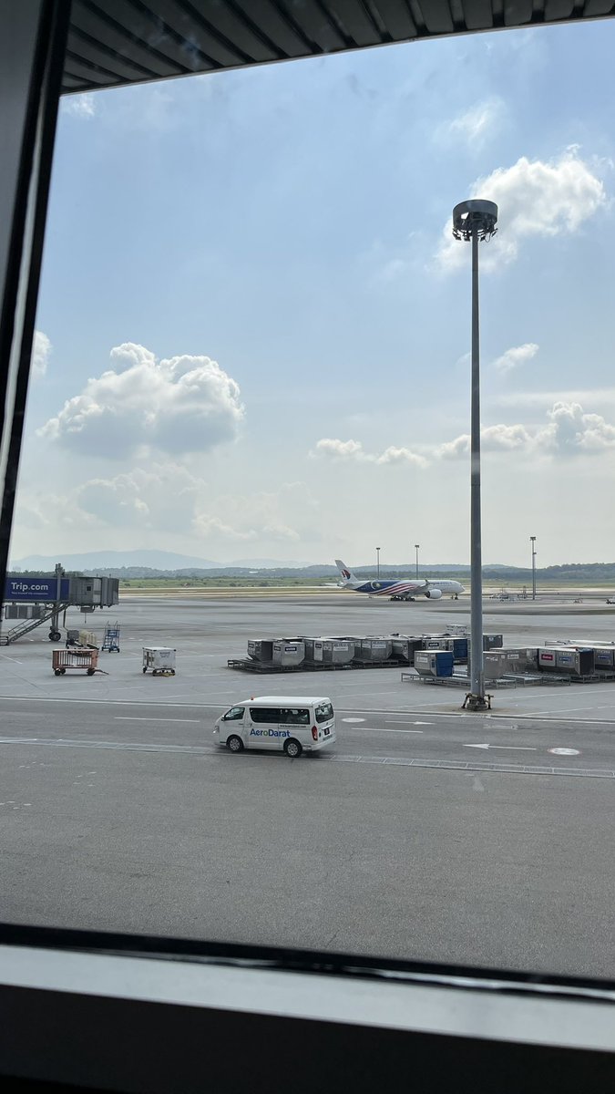 Charlotte tweet media