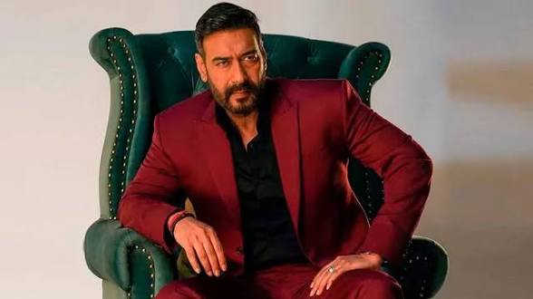 AlwaysBollywood's tweet image. Business with Class.✅

#AjayDevgn launches new multiplex theatre in Thane ✅

@ajaydevgn ’s multiplex chain, Devgn Cinex, launched a new theatre at Bellona Tower, The Walk in Thane’s Hiranandani estate on Thursday. This multiplex boasts five luxury screens with a total 953 seat