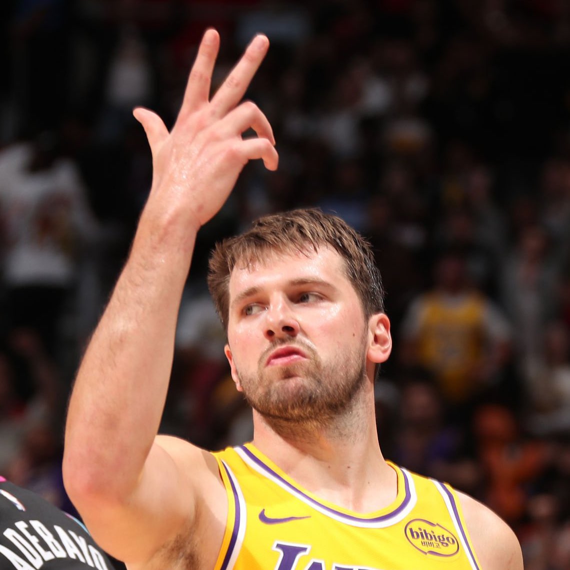 LakeShowYo tweet media