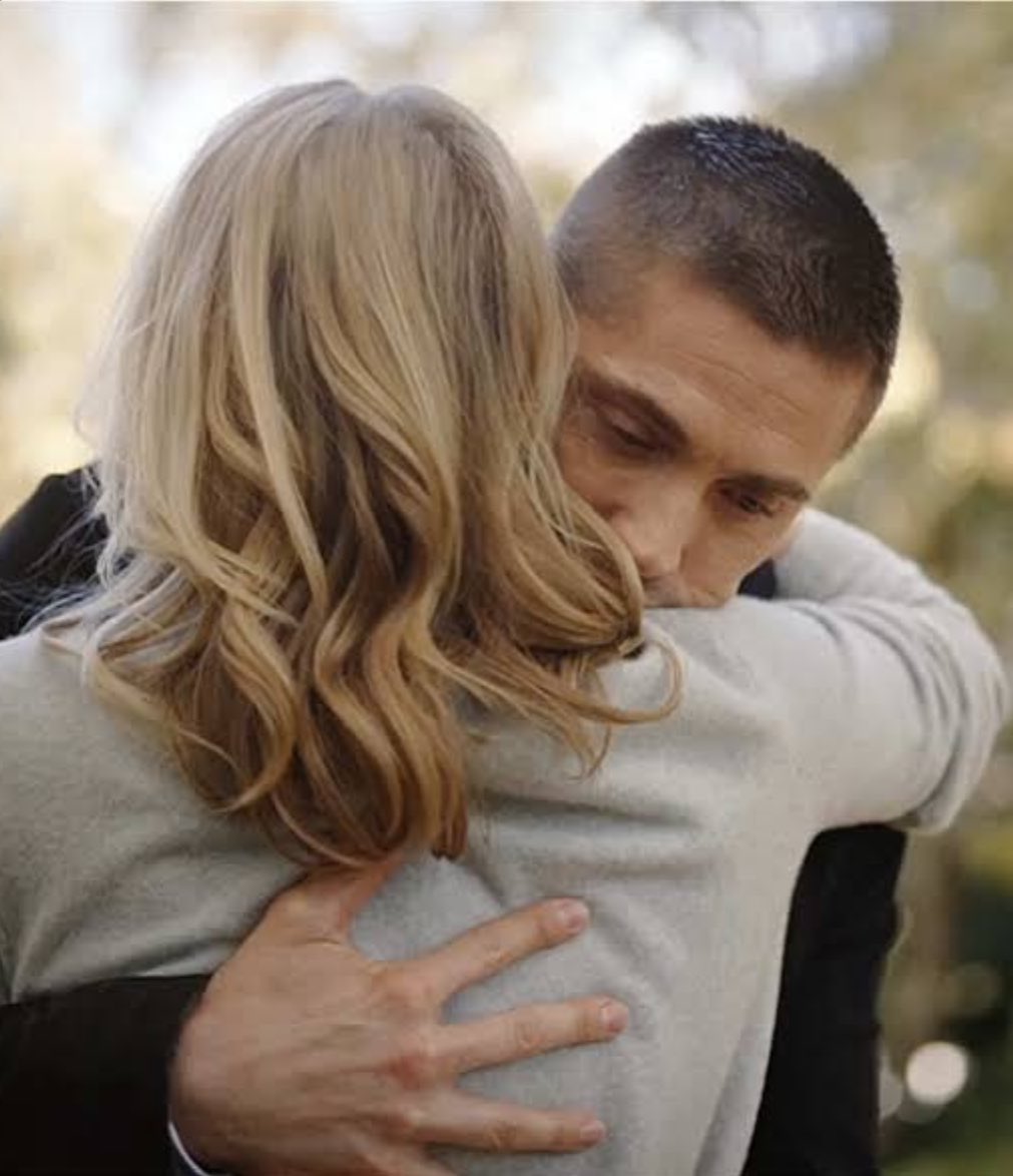 clara💋🪓|| KNOWS ABOUT THE DUCKS tweet media