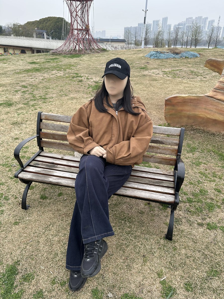 freeyrf's tweet photo. 不慌不忙，走走逛逛 #zentai #zentaigirl https://t.co/8fO1xrP9Tv