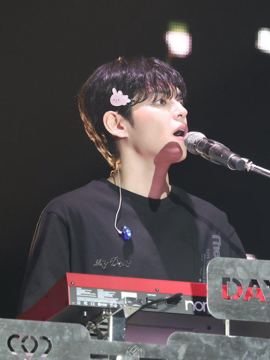 데이슥삭 tweet media