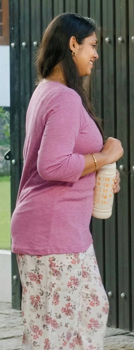 ᴀᴄᴛʀᴇꜱꜱ ʙɪ^ tweet media