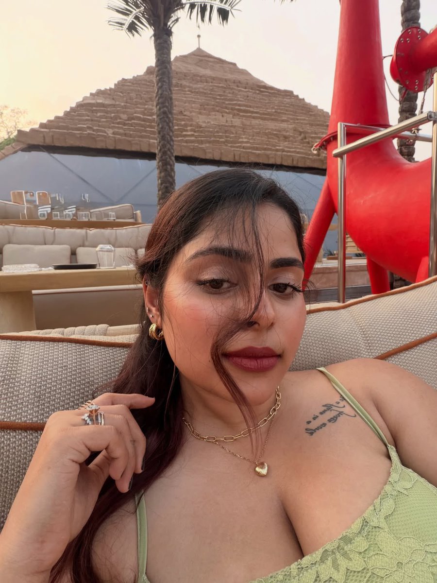 Neninthe tweet media