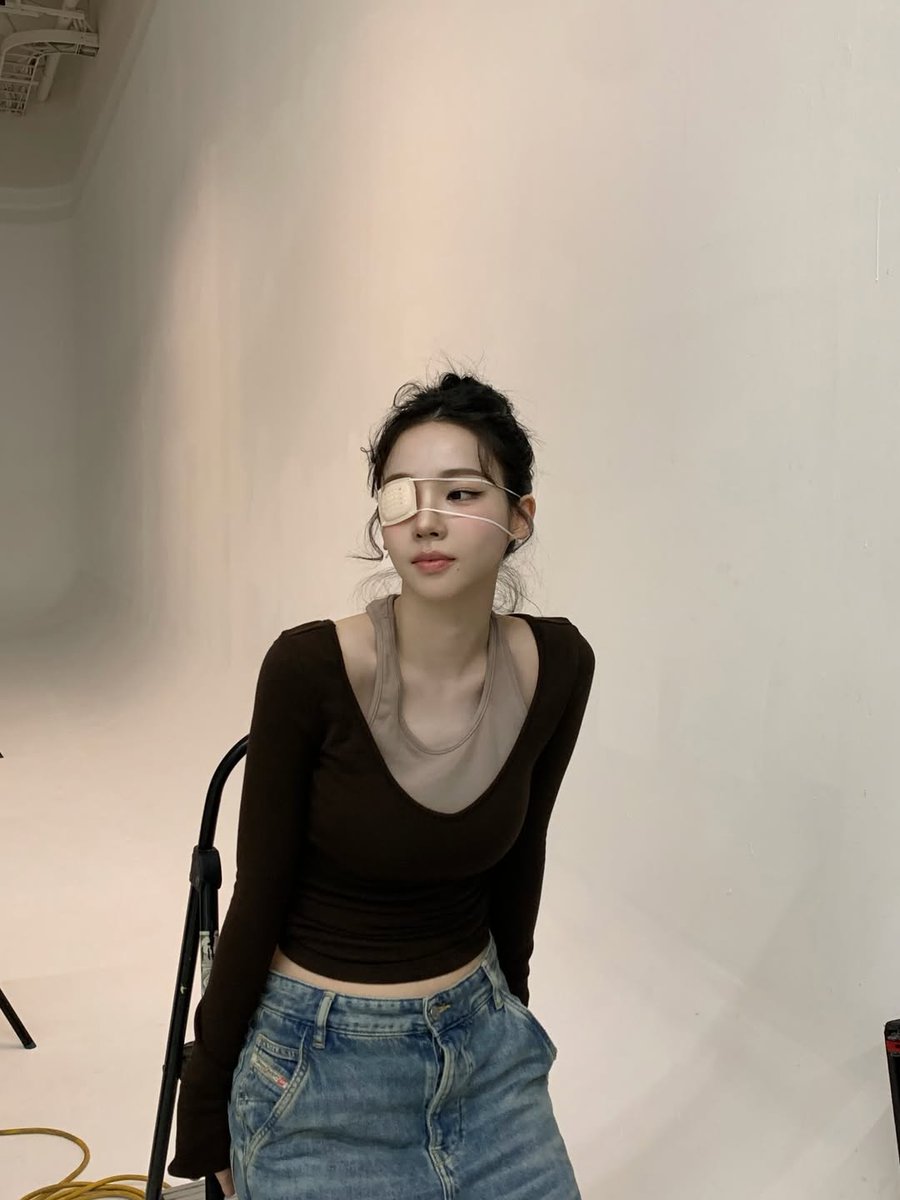 순간의 카리나 tweet media