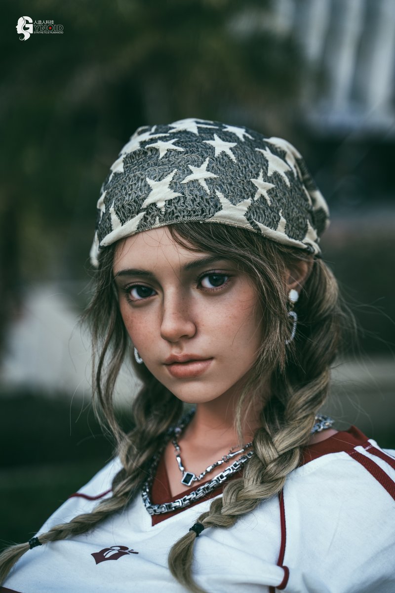 Meet Gynoid tweet media