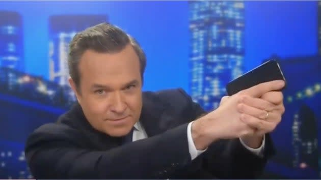 Grackle, Escaped. 20 inch wingspan. 🐦 tweet media