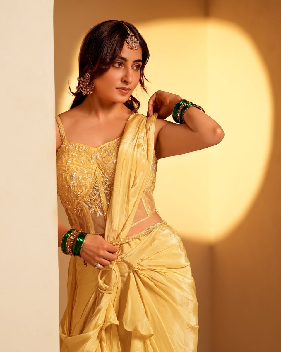 Only Heroines tweet media