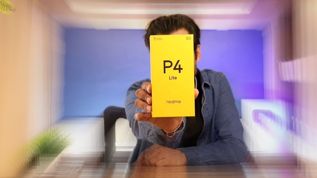 TechDekhoji's tweet image. Realme P4 Lite 5G is HERE at ₹12,999 !

- Ofcourse the back design is looking great but what is catching my eyes is that 👉 3.5mm jack (back to 2000's era)

#RealmeP4Lite #RealmeP4Lite5G