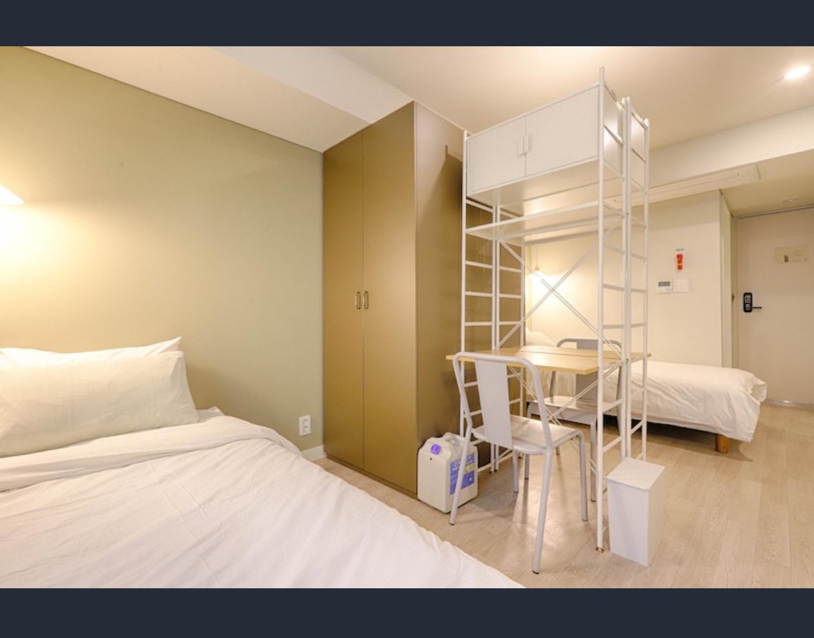 chiroo92's tweet photo. 今回泊まったソウルのホテルがすごいよかった🫶
江南教大駅のupflo hostel🏨
教大駅からすぐやし、終電後も江南から歩いて帰れた！
ツインルームめっちゃ広いし、シャワールームが分かれてるから水回りも綺麗🫶
KSPOドームからもアクセスも良き🫶
ツインルームで１泊14000円🫶 https://t.co/eqySdwAdQl