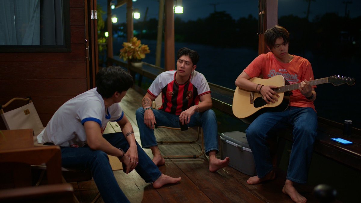 หมาเห่าเครื่องบิน | ADogAndAPlane tweet media