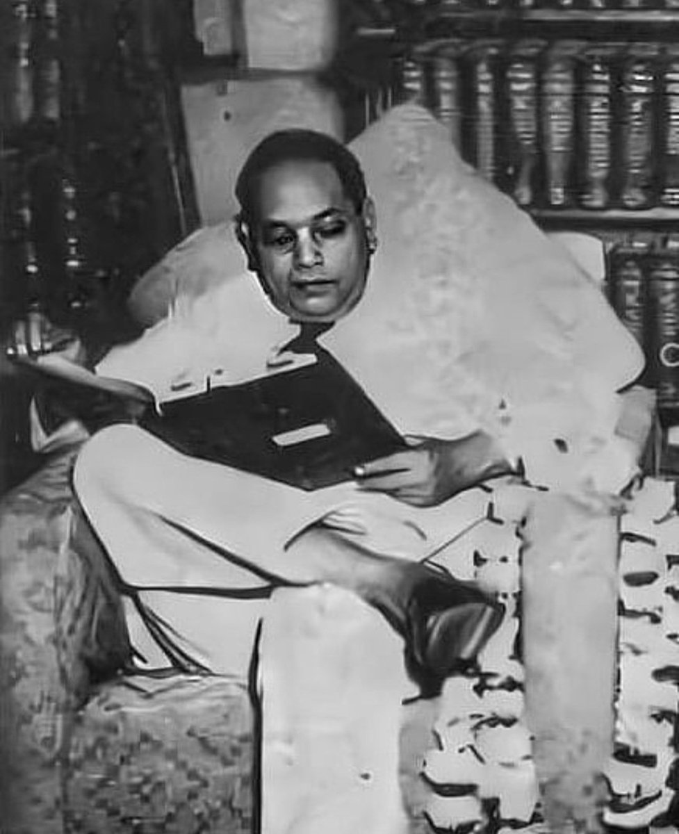 priyabauddh_'s tweet photo. #जयभीम_जयसंविधान 💙💙📘📘💪 https://t.co/3IJToX1ROt