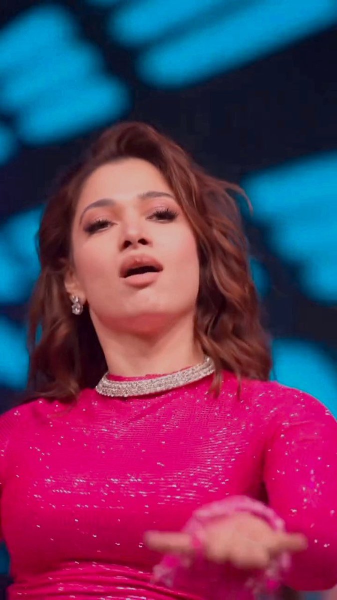 ᴀᴄᴛʀᴇꜱꜱ ʙɪ^ tweet media