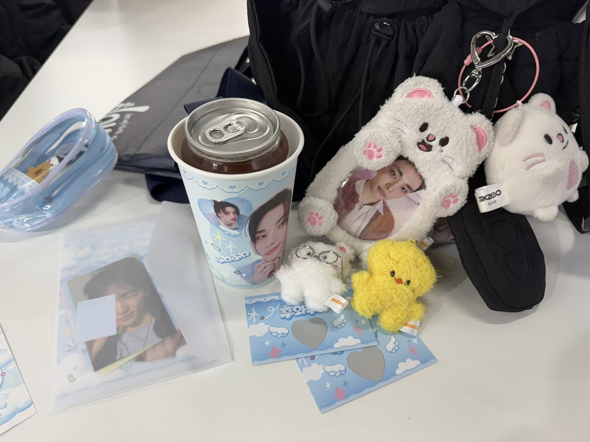 Reilee_04's tweet photo. 두번째 현진생카투어~ 

첫번째는 현진이는 후와후와~ 

#현짐이는후와후와 https://t.co/KvM0R49VY7