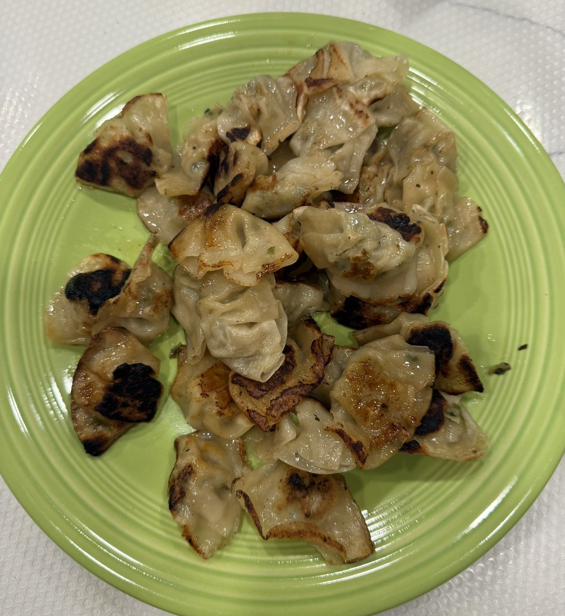 bellaimia's tweet image. anyone else eat the meat of the wonton first so that they have a plate of noodle-y goodness at the end🤤