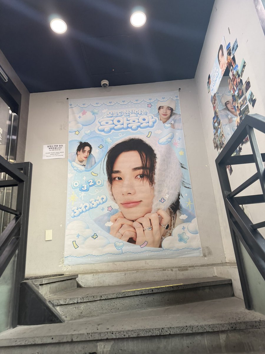Reilee_04's tweet photo. 두번째 현진생카투어~ 

첫번째는 현진이는 후와후와~ 

#현진이는후와후와
#갤러리까페바이어스 https://t.co/QM6vuRJqKz