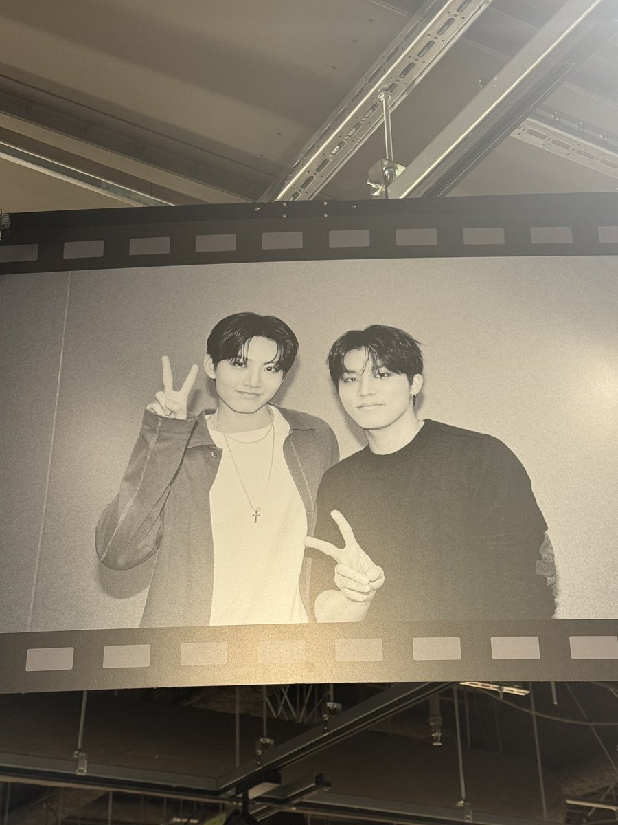 おひな tweet media