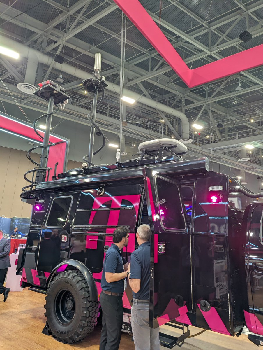crealoya's tweet photo. Mobile Command Vehicles in action.
Real field operations, real coordination.
IWCE 2026 🇺🇸
#IWCE2026 #PublicSafety #MobileCommand #FieldOps #AxioRyx #CrealoYa https://t.co/5qtWKMfEGs