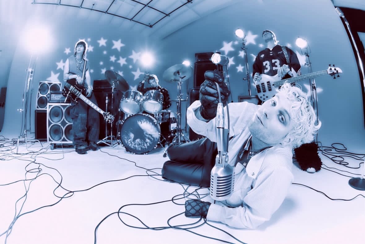 5SOSDigest. tweet media