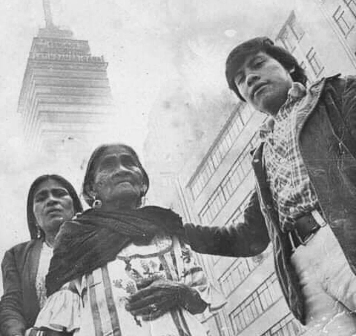 Tlatoani_Cuauhtemoc tweet media