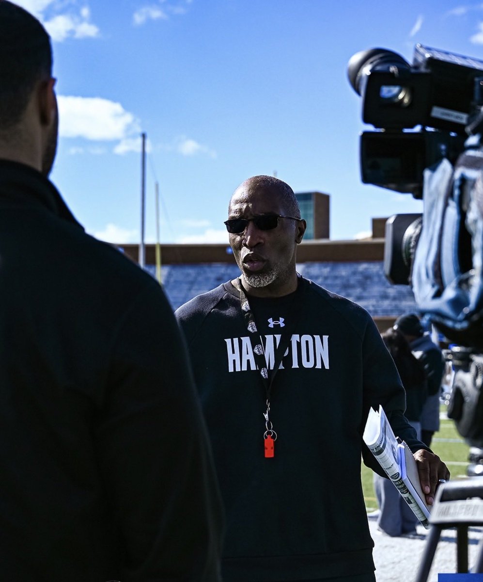 Hampton Head Coach Van B Malone tweet media