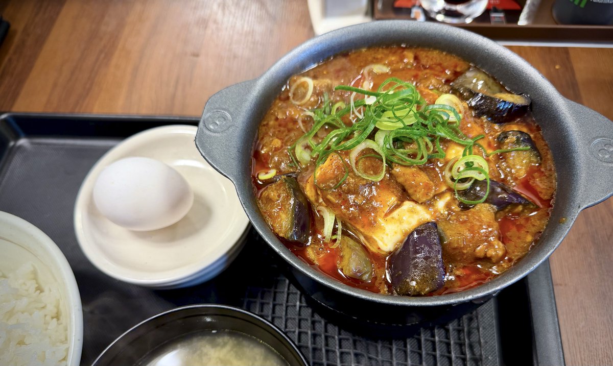 松屋 都立家政店 店舗限定テストメニュー
富士山豆腐の麻婆茄子

松屋で麻婆「茄子」って初めて見たかも？