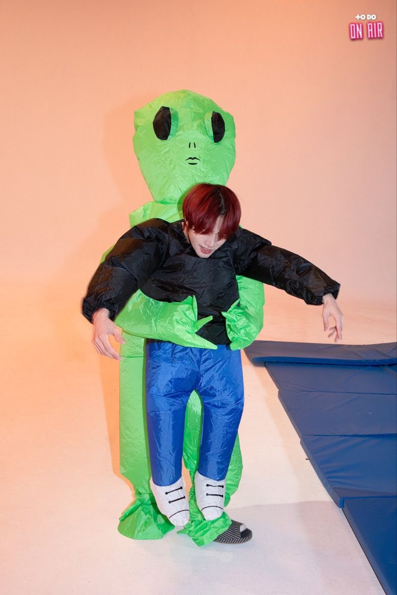 cailuol3's tweet photo. きたこれ、宇宙人ついに着ていける https://t.co/BuBjf27QVB