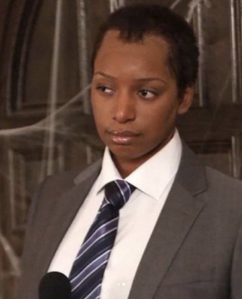 schrödinger's gender tweet media