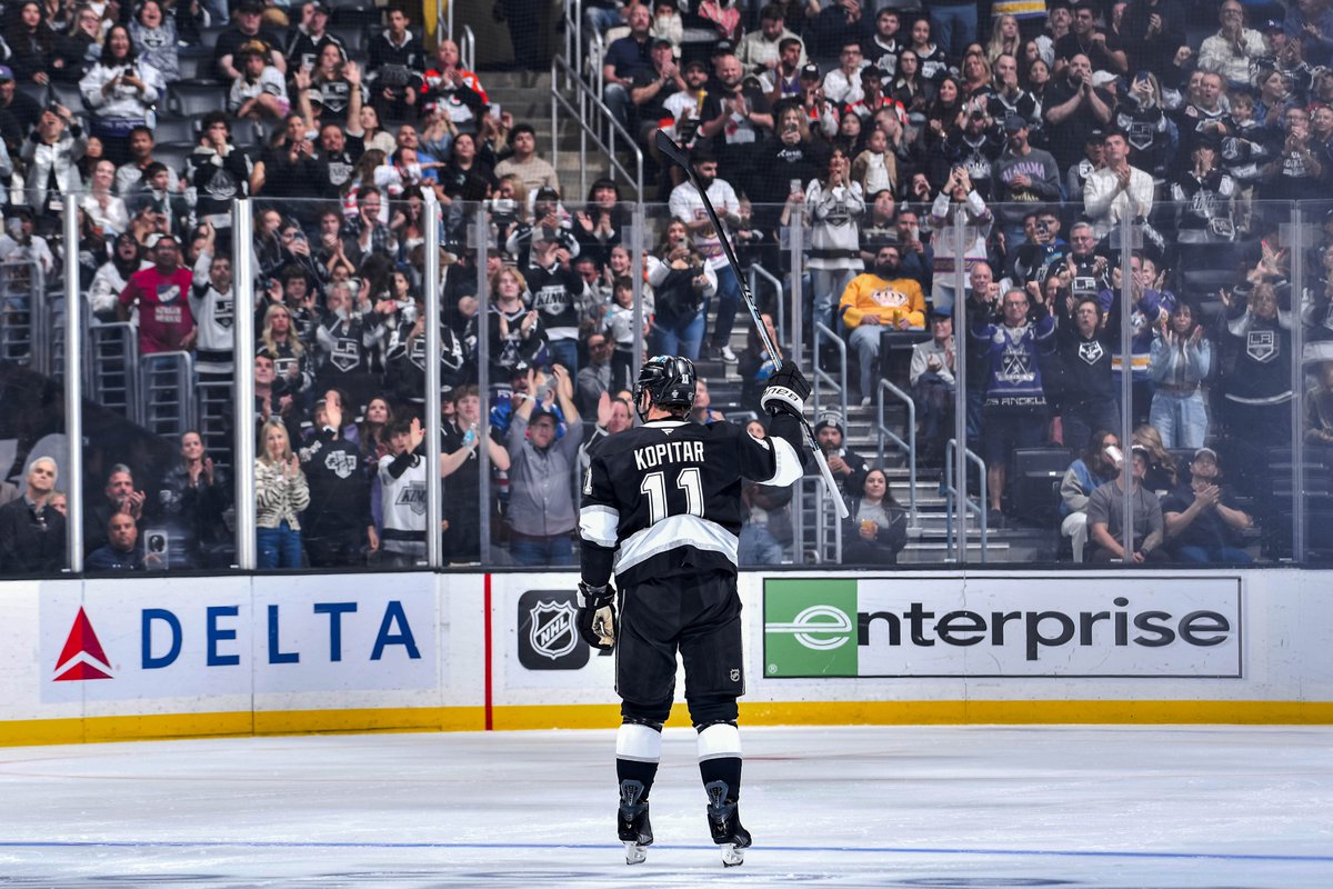 LA Kings tweet media