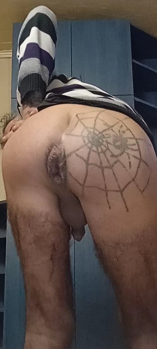 Valenti Fist tweet media