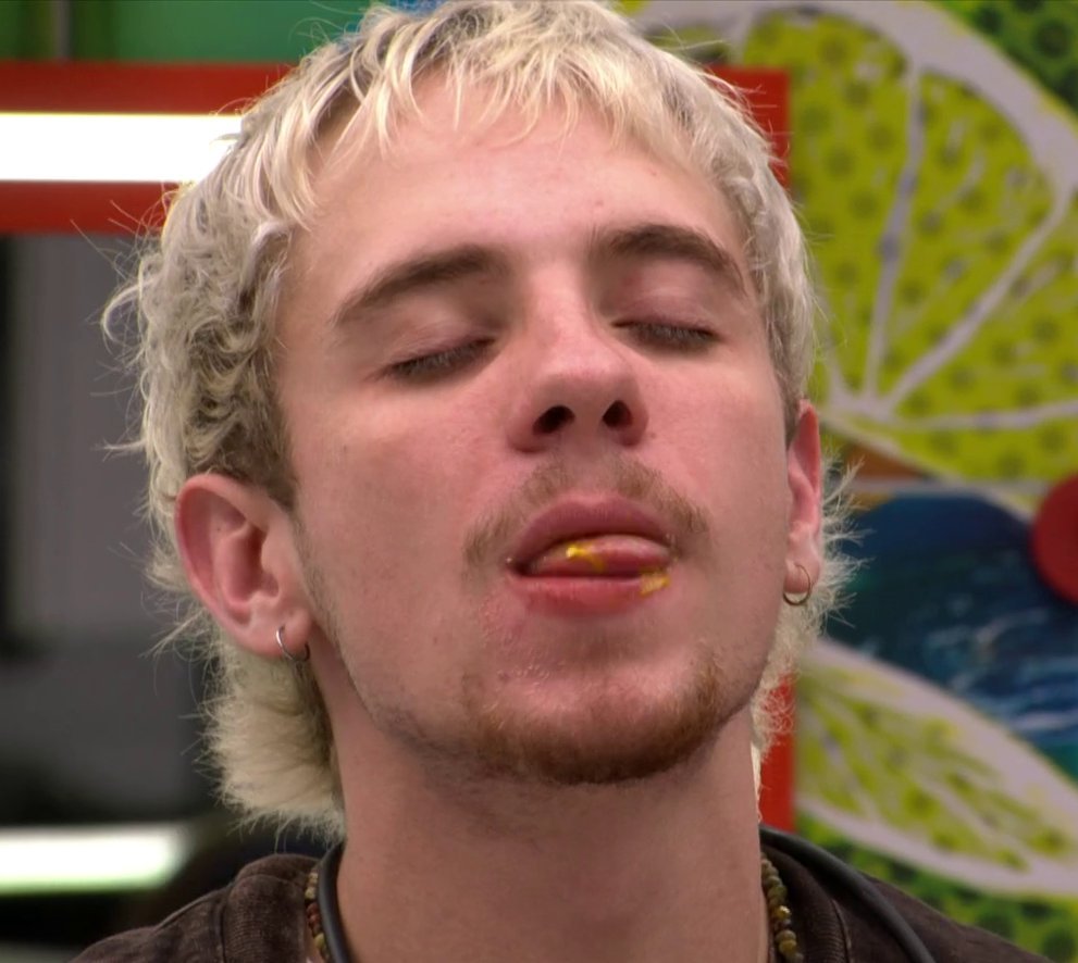 Central Reality tweet media