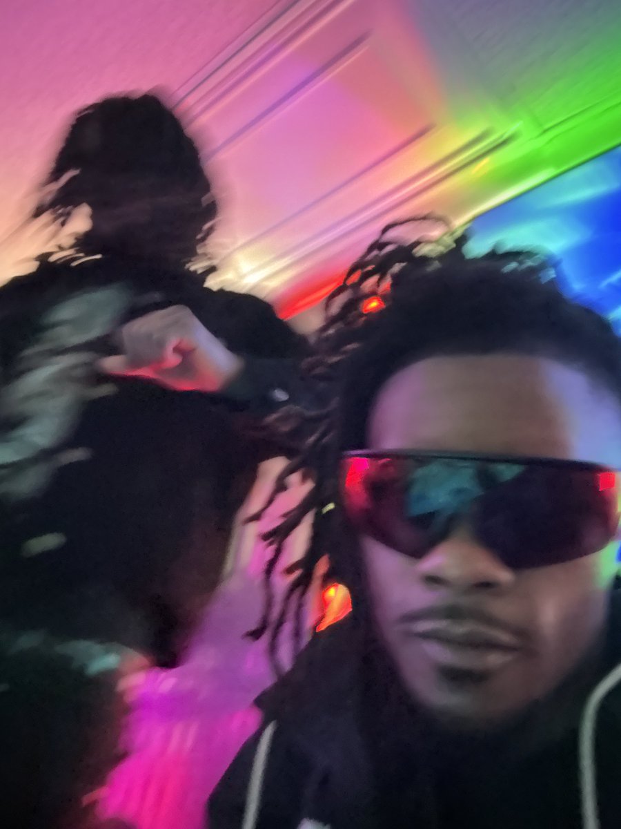 7xderrick's tweet photo. 😵‍💫 https://t.co/cPu7lzf9vR
