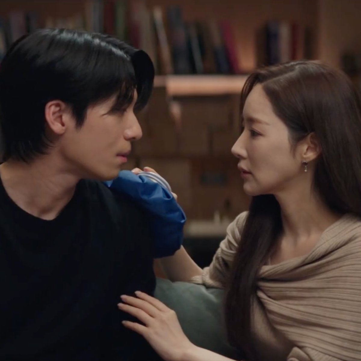 Based on the last teaser, last photo seemed to be from the same scene but WooSeok must have taken his jacket off. He might have bumped his head while he was in her place that’s why she got an ice pack. 

I can’t wait! This is gonna be hot. 🔥

#ParkMinYoung #WiHaJoon #SirensKiss