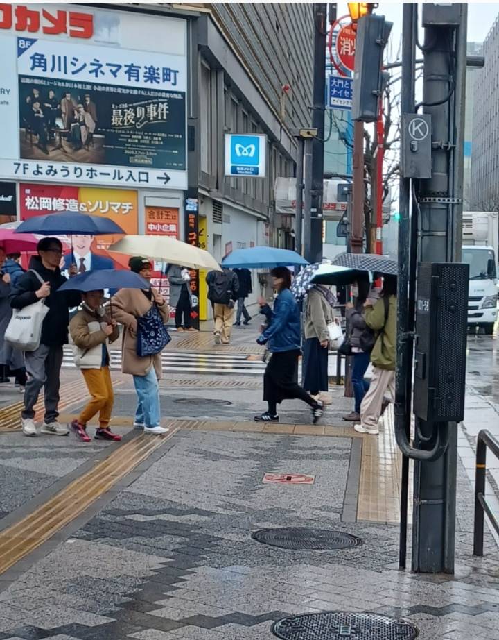 ロック@ビッグイシュー販売員 Rock the BIG ISSUE tweet media