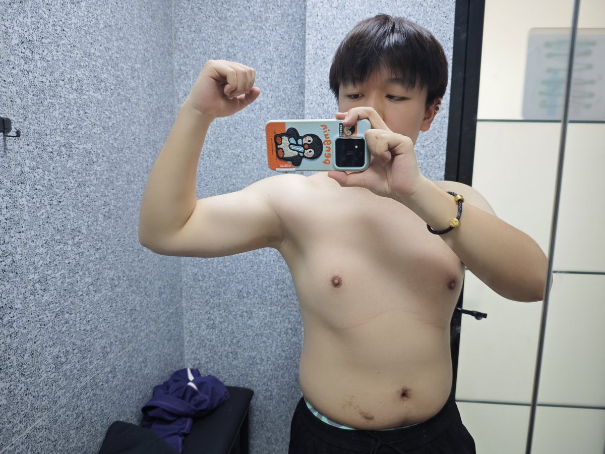 Conredlovedick's tweet photo. 3.20手臂训练存档 https://t.co/lsc3ZvBuli