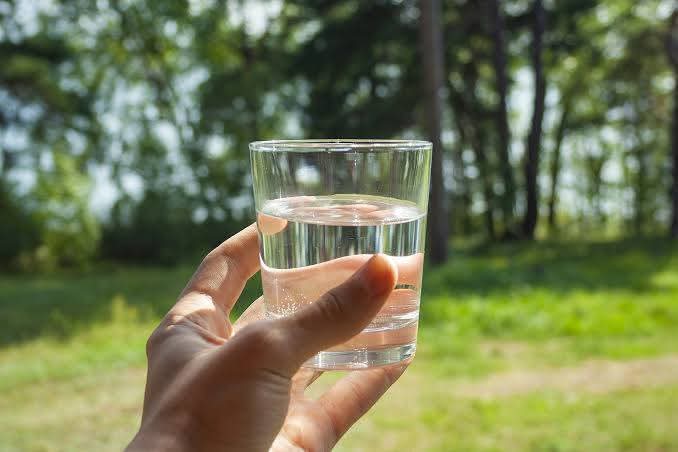 NDeshbhrtar's tweet photo. While drinking water just remember even this glass of water comes by struggle.💙

#MahadSatyagrah  #mahad 
#ThanksDrAmbedkar
 #महाड_सत्याग्रह #महाड https://t.co/jax2dvAOu5