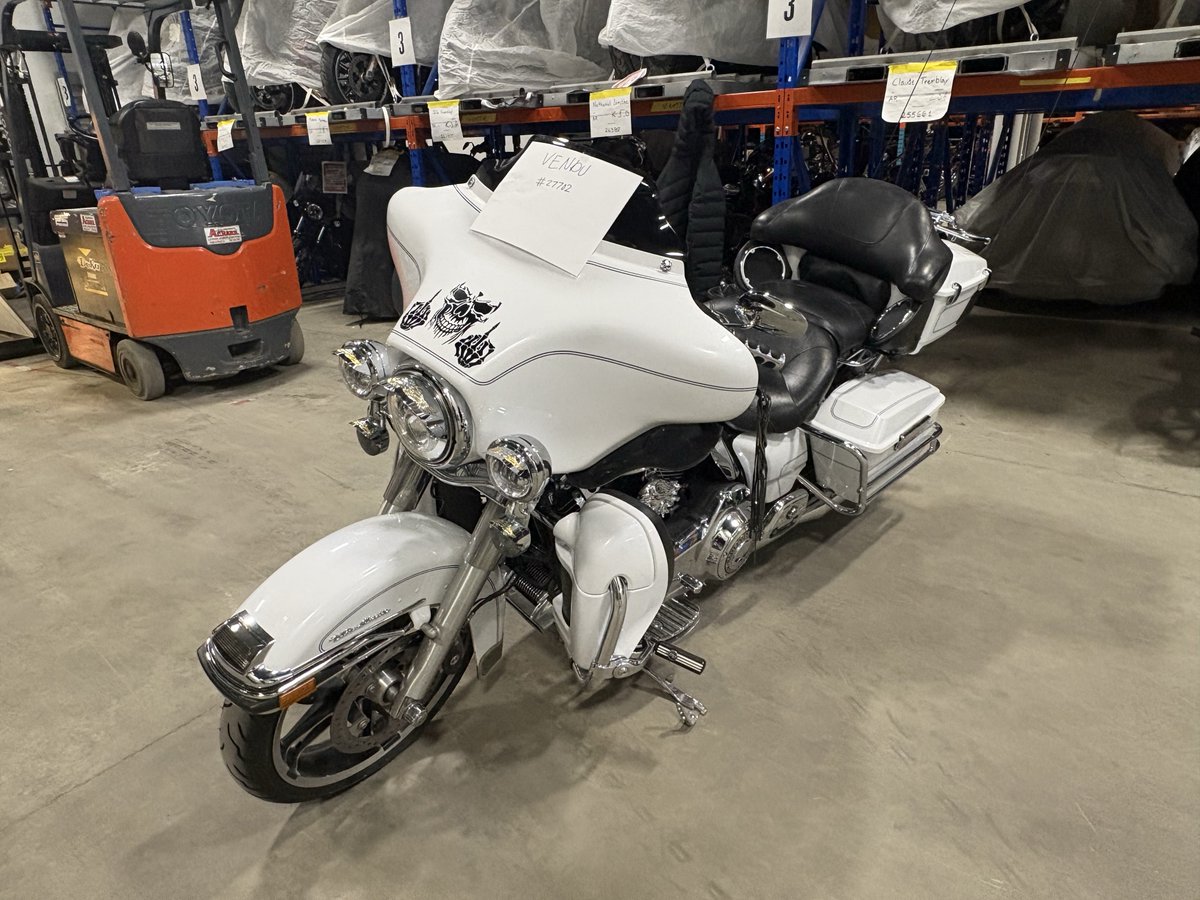 L'gArS qUi TrAvAiL tweet media