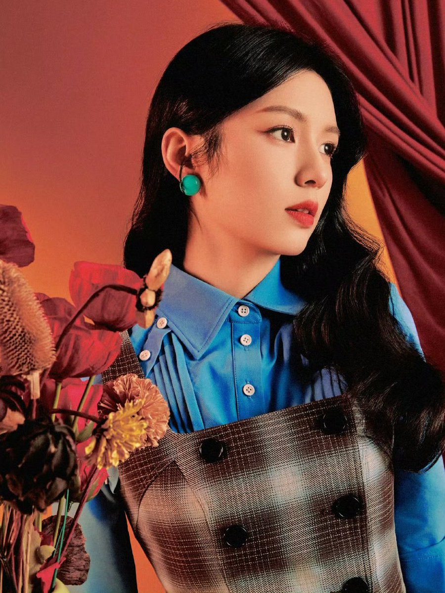 杨, 𝐸𝑙𝑖𝑛𝑒. tweet media